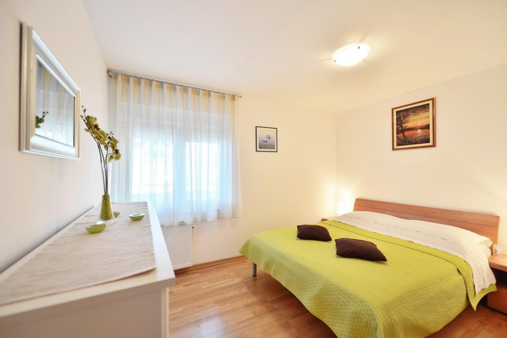 ميميتسا Apartments Vukasovic الغرفة الصورة