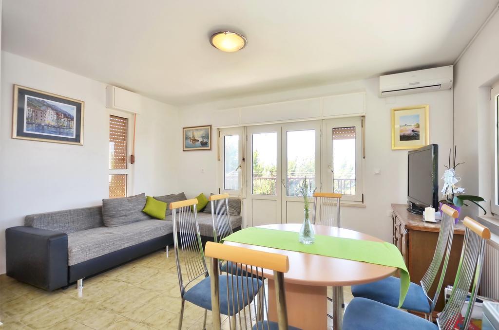 ميميتسا Apartments Vukasovic الغرفة الصورة